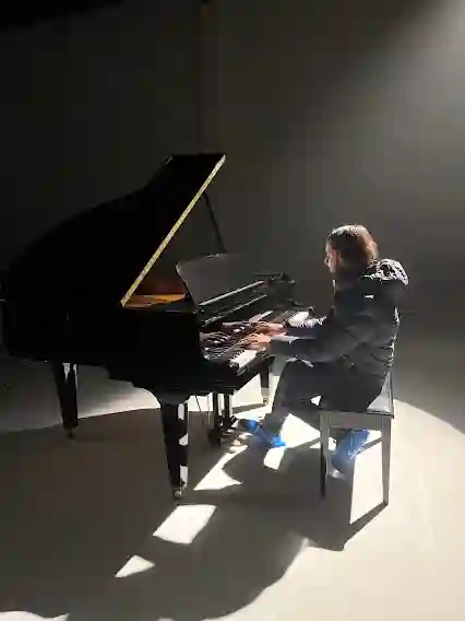 piano on rent