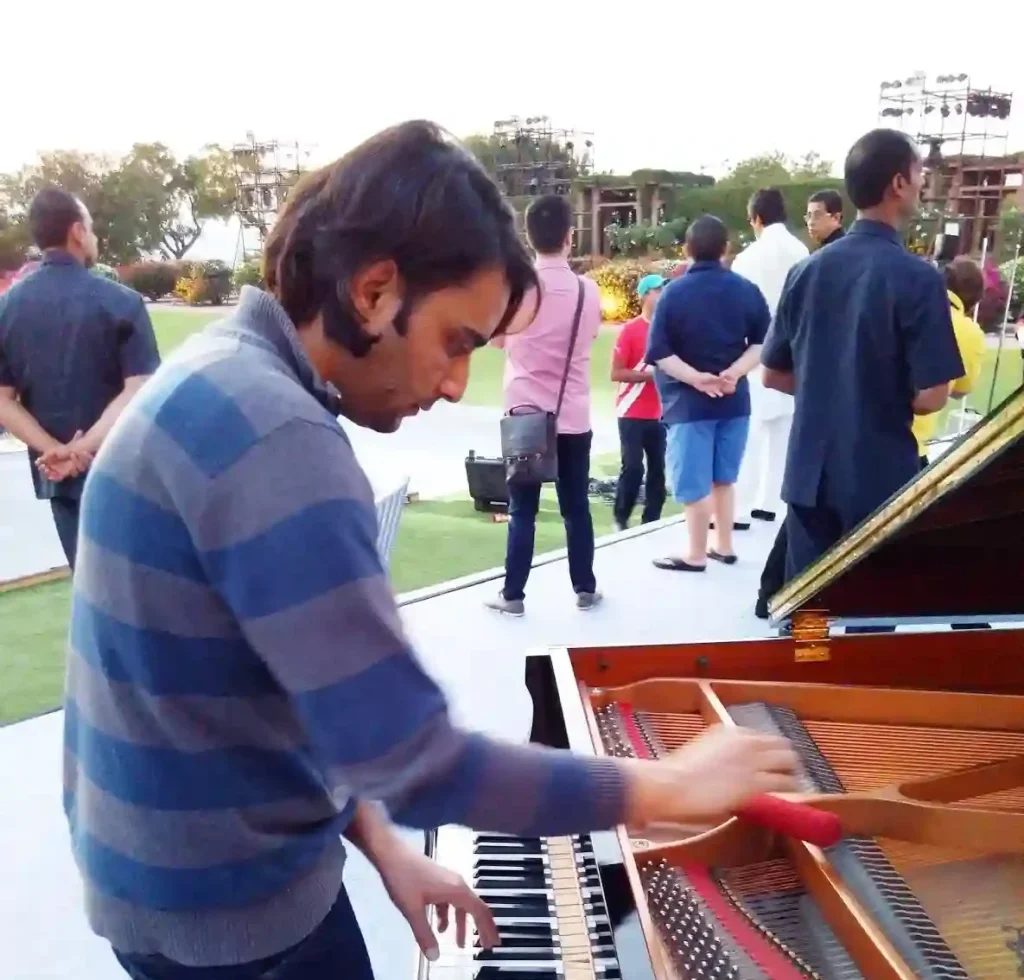 piano tuning delhi